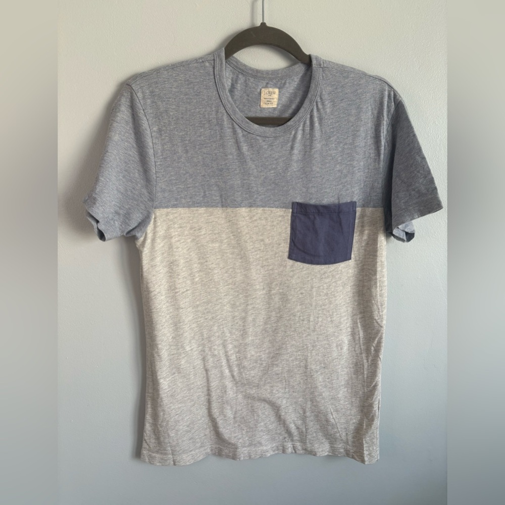 J. Crew Men’s Basic Gray and Blue Tshirt with Pocket size Small